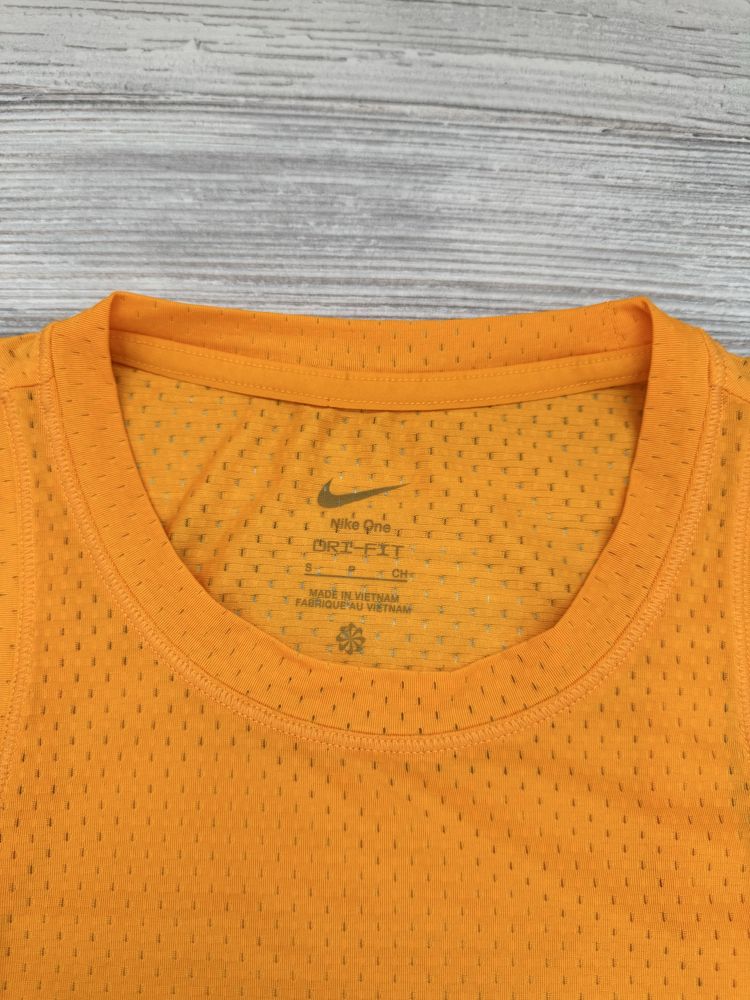 Дамско! Чисто нов дамски потник NIKE ONE CLASSIC DF BRTH TANK ЖЪЛТ