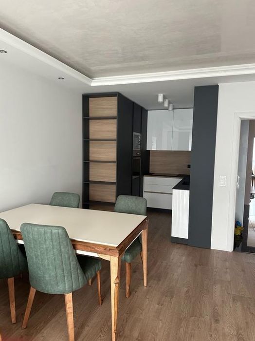 Дава се под наем Тристаен апартамент в София, Кръстова вада - 97 кв.м за 700 € - Снимка #1