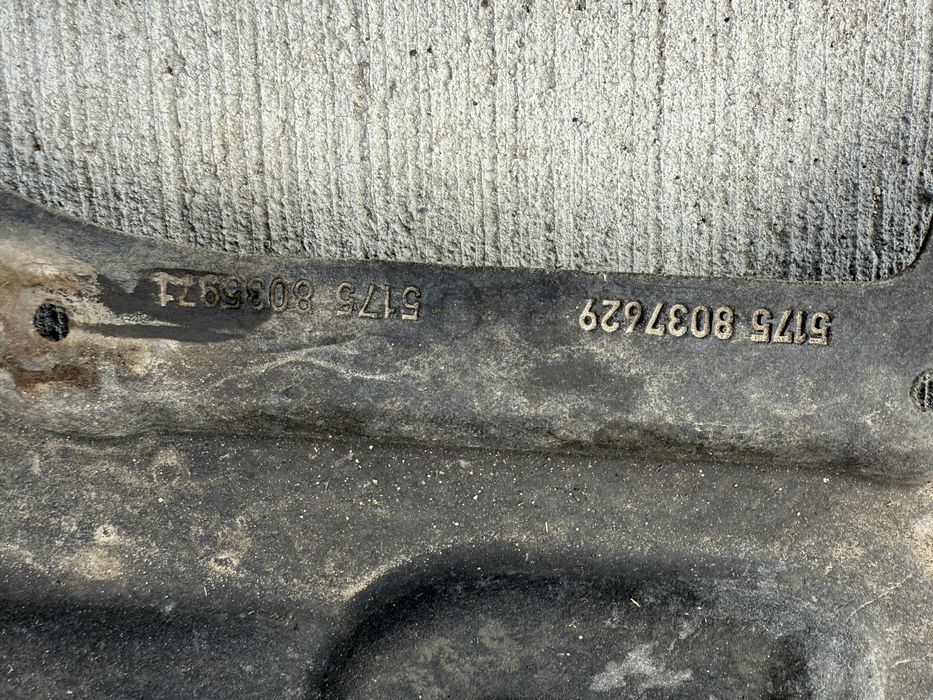 Scut motor /cutie /lateral Bmw f10 F06 F12 F01