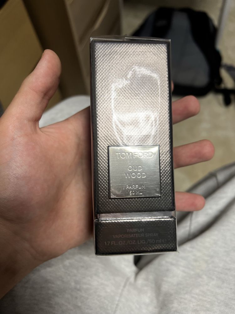 TOM FORD Private Blend Oud Wood Parfum (SIGILAT)