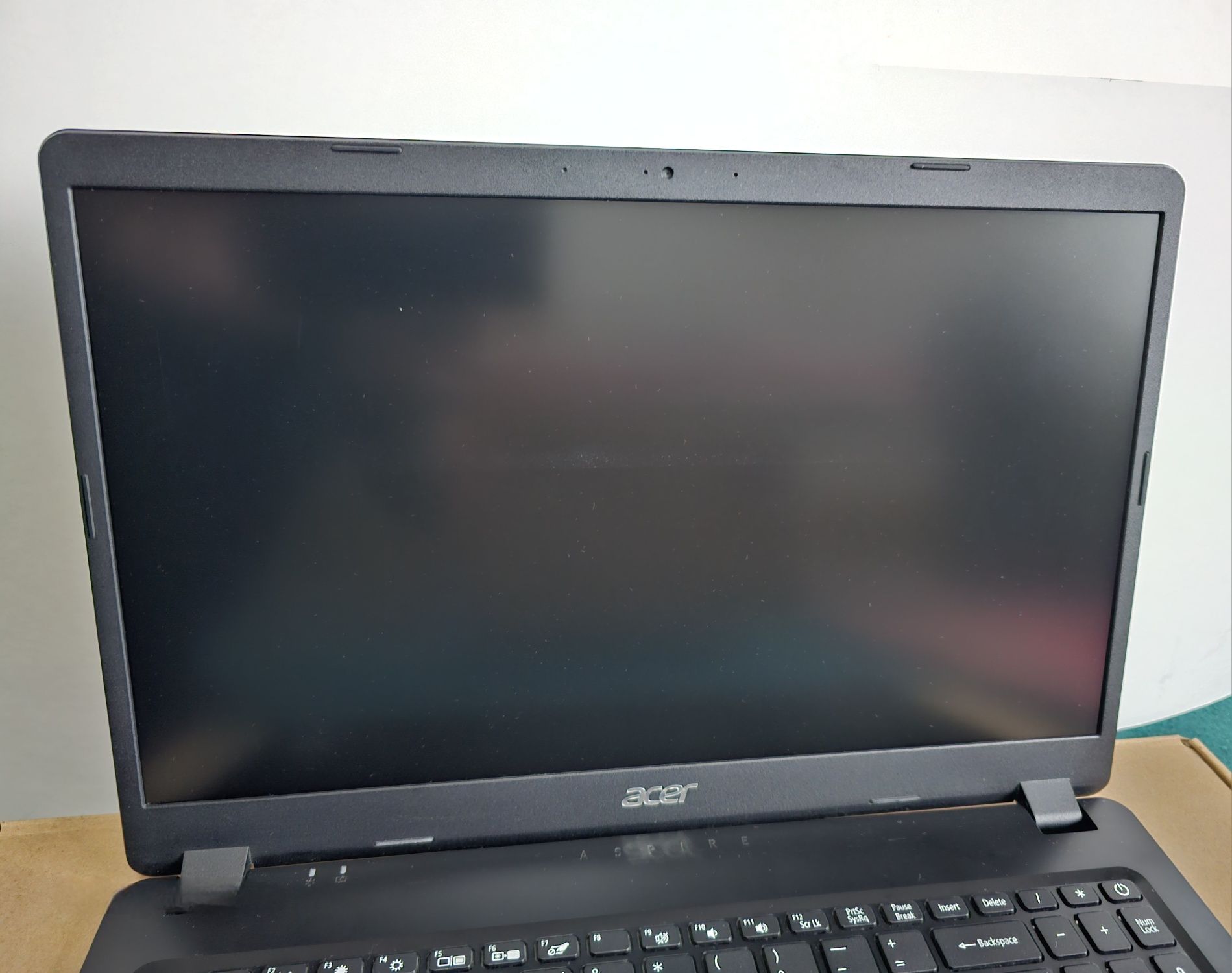 Acer  core  i3   SOTILADI