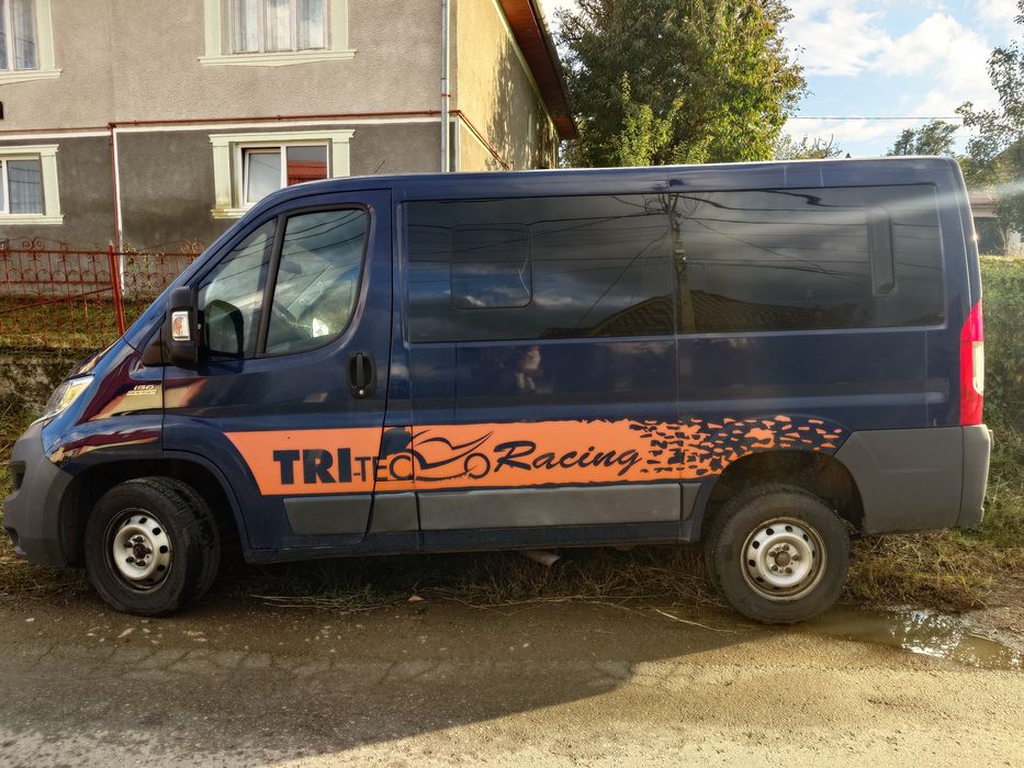 FIAT Ducato bus 8 locuri AC cârlig 2015