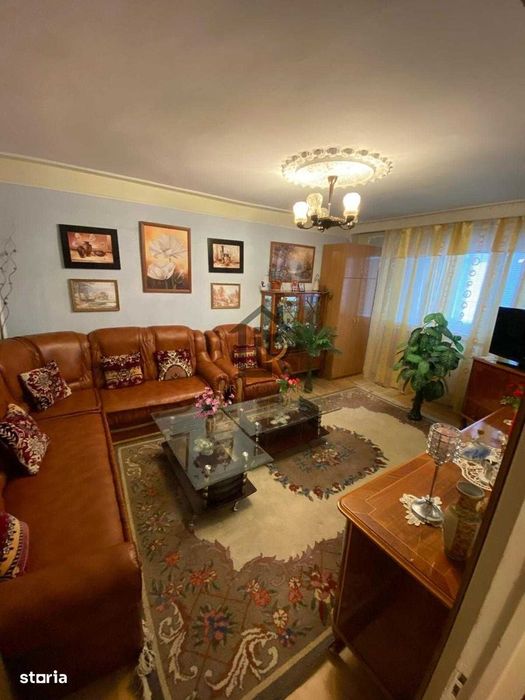 Apartament 4 camere decomandat– Mircea cel Bătrân, Iași