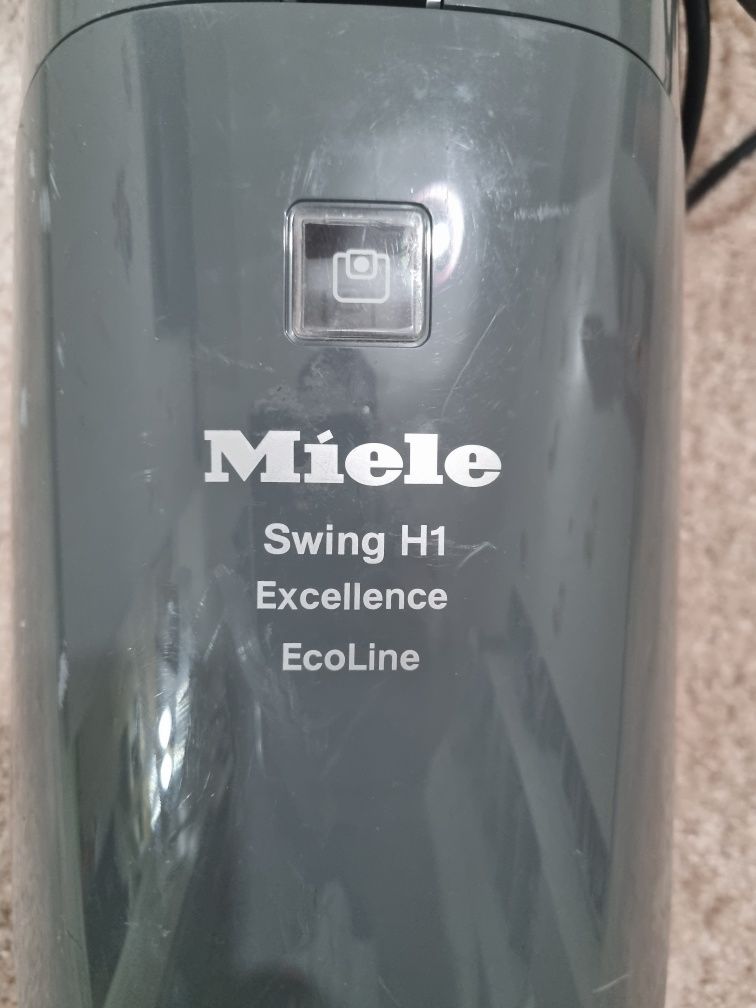 Aspirator vertical Miele swing