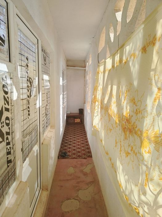 СРОЧНО ПРОДАЕТСЯ  Чирчик ш. Химпромовский 9 этажка дом 1х 42 м²