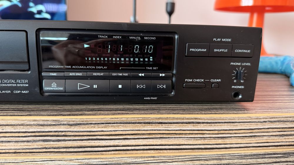 Compact Disc Player SONY, model CDP-M27
