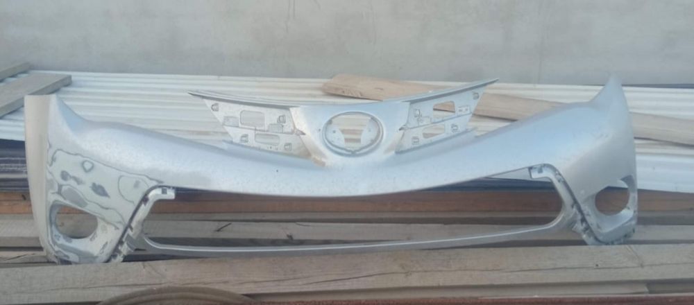 Бампер на Rav4 2013г.