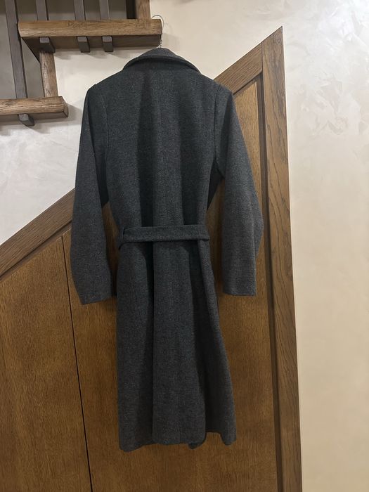 Дамско сиво палто с колан и копче