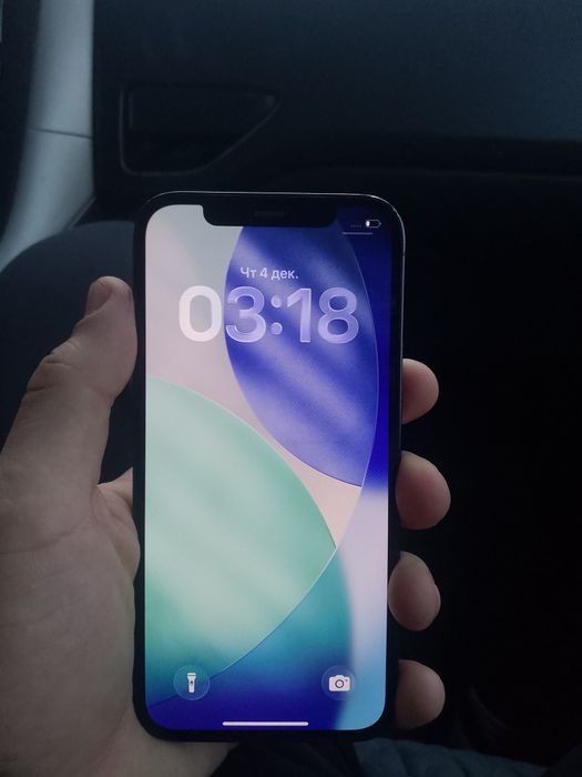 Айфон 12 про в хорошем состоянии