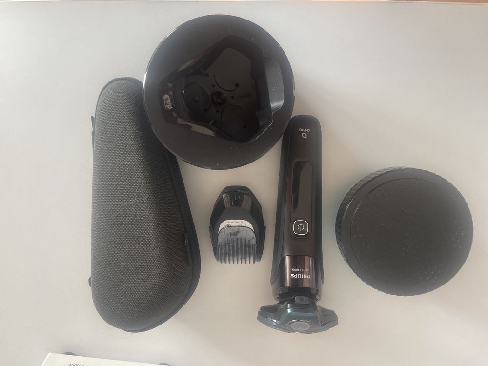 Aparat de bărbierit  shaver Phillips series 7000