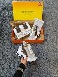 Set louis vuitton sandale si geanta
36-40 320 lei
Geanta 280 lei
Set 4