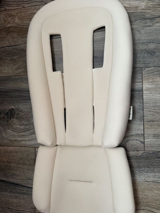 Продавам подложка за новородено за количка  Cybex newborn nest