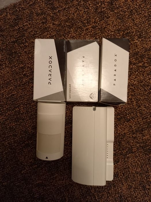 Paradox senzor si comunicator