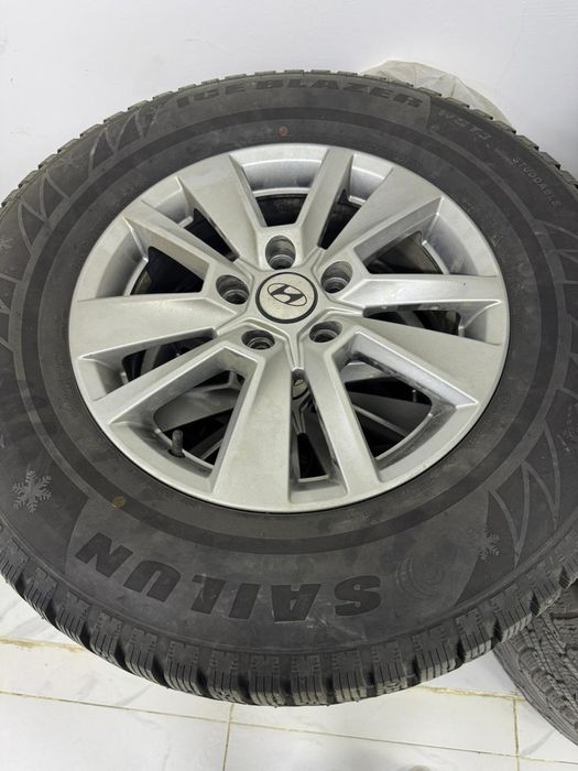 Комплект шин с дисками оригинал новые