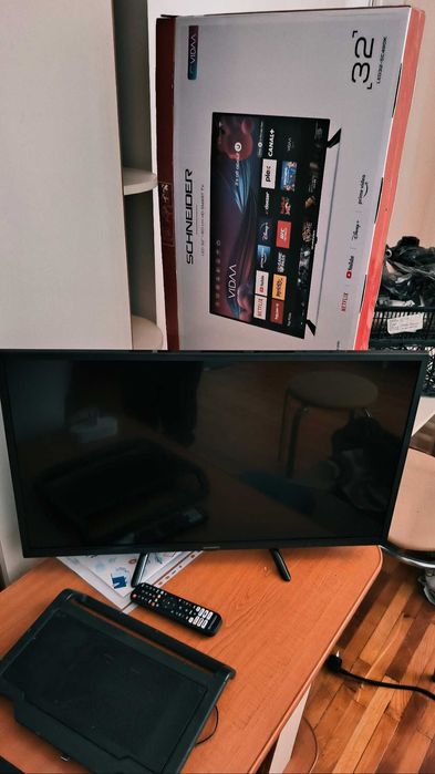 Vând Smart TV Schneider