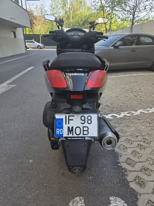 Vând scuter Yamaha Xmax 250i
