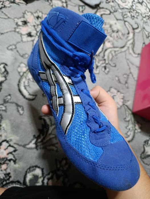 Борцовка , ASICS