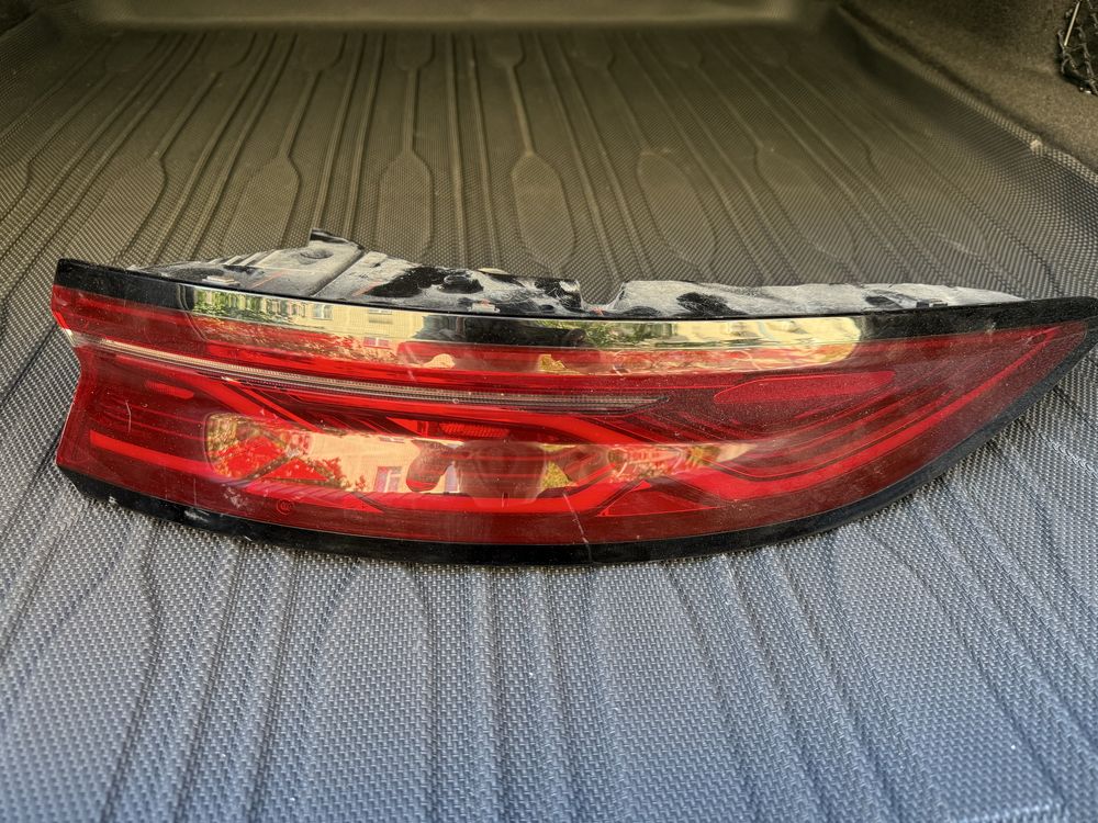 BYD Han задняя правая фара