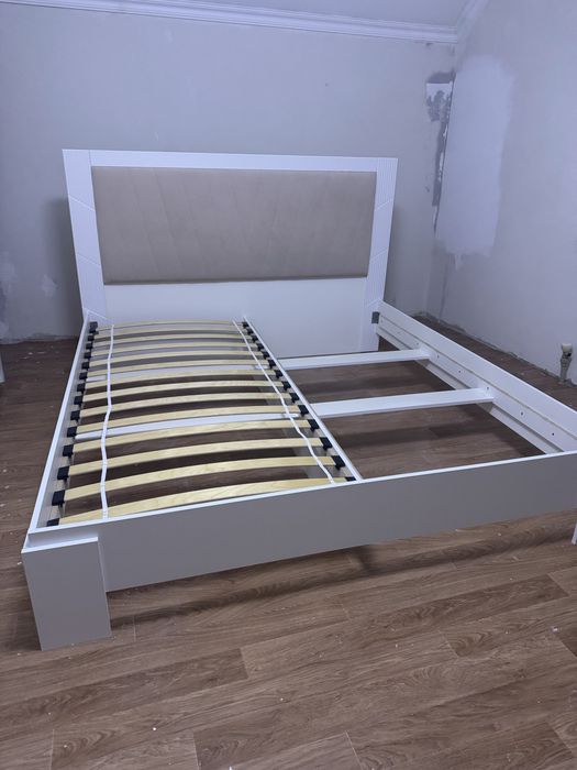 Двуспальная кровать 180/200