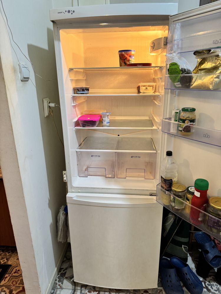 Frigider Zanussi in stare buna de functionare