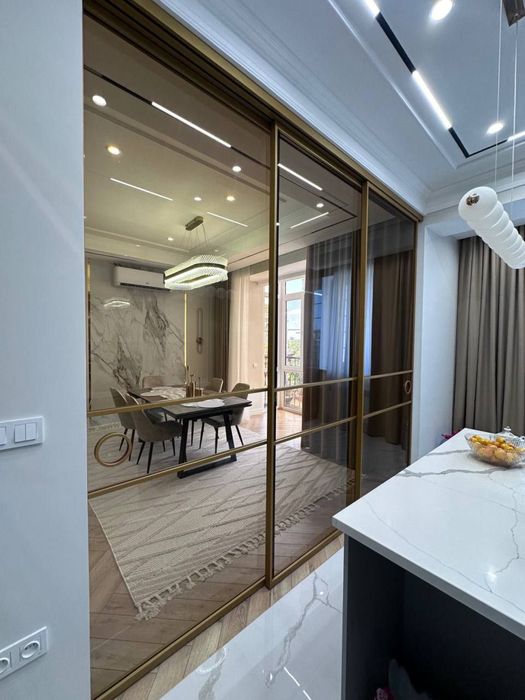 Стеклянные раздвижные системы | Двери купе Surma Loft Eshik