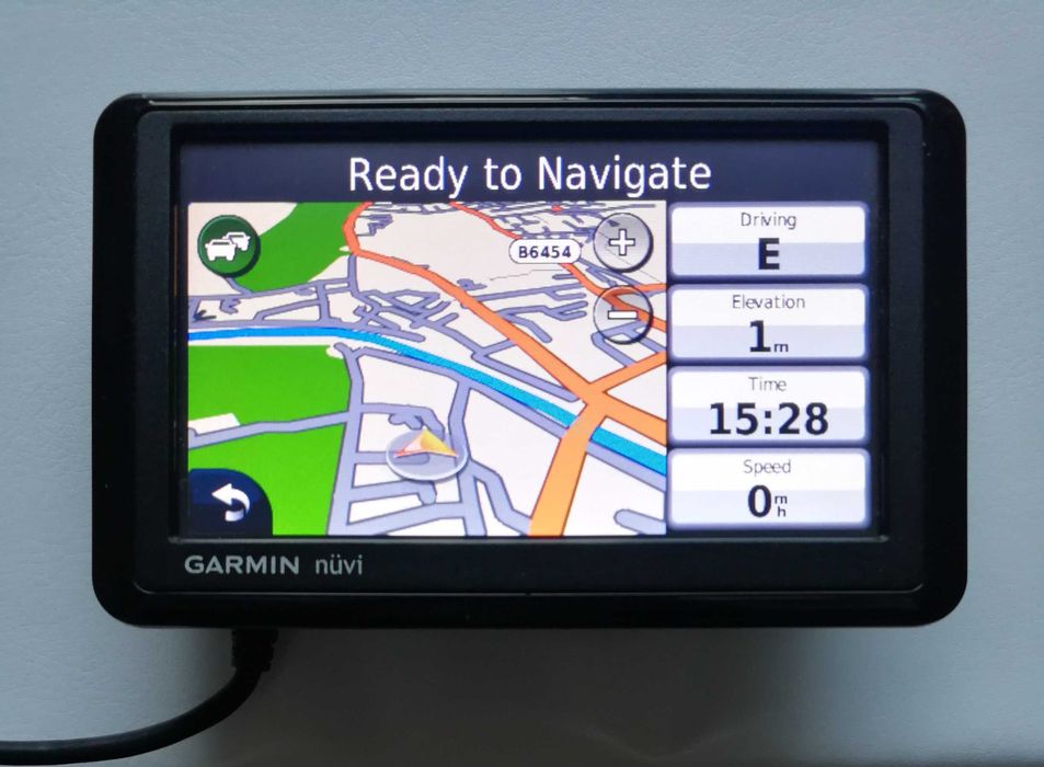 GARMIN nuvi 1310 GPS навигация с най-новите карти за България, Турция