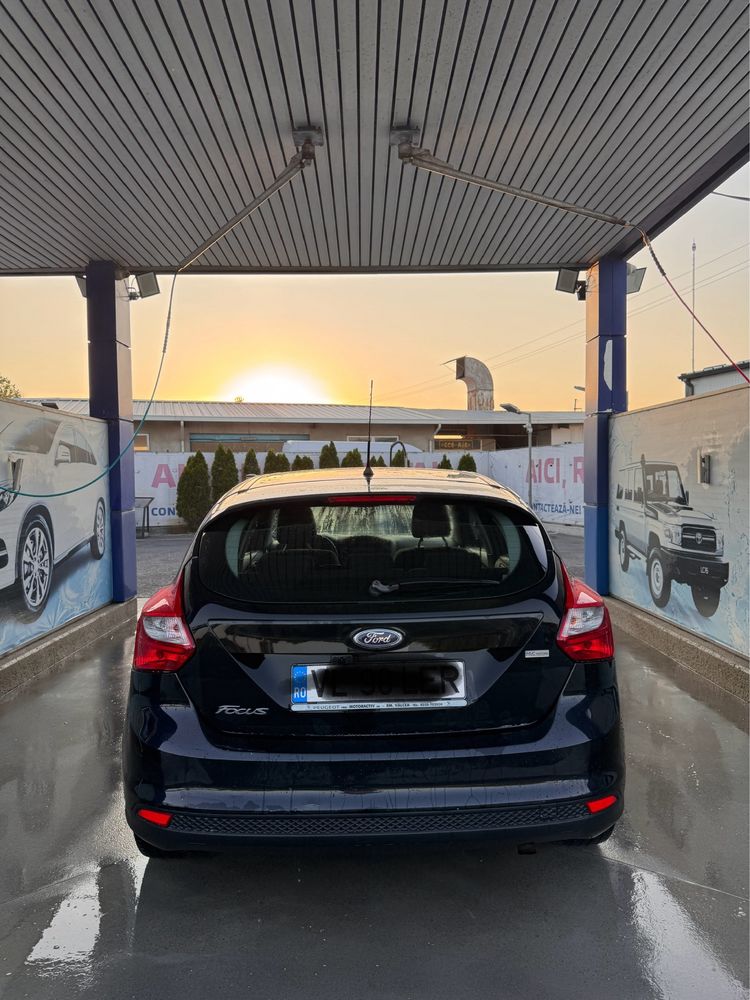 Ford Focus 2012 1.6 benzină