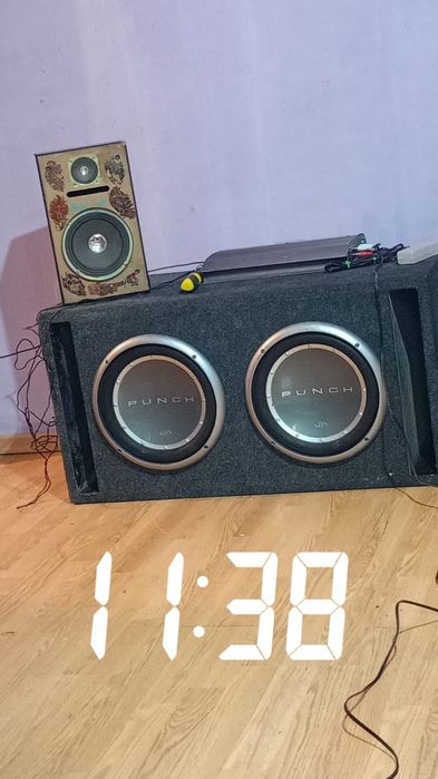 Subwoofer auto punch