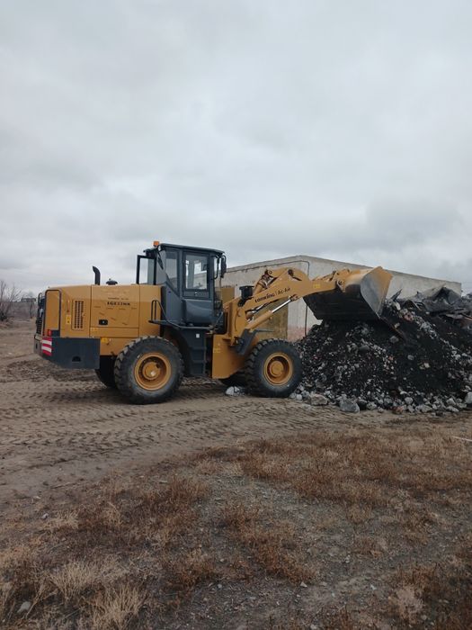 погрузчик  2 кубовый         ,