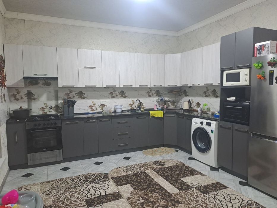 Kuhini mebel sotiladi