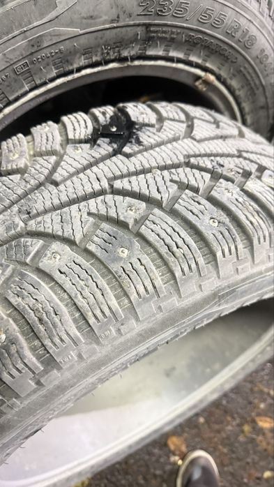 Шины шипованные нокиан с дисками