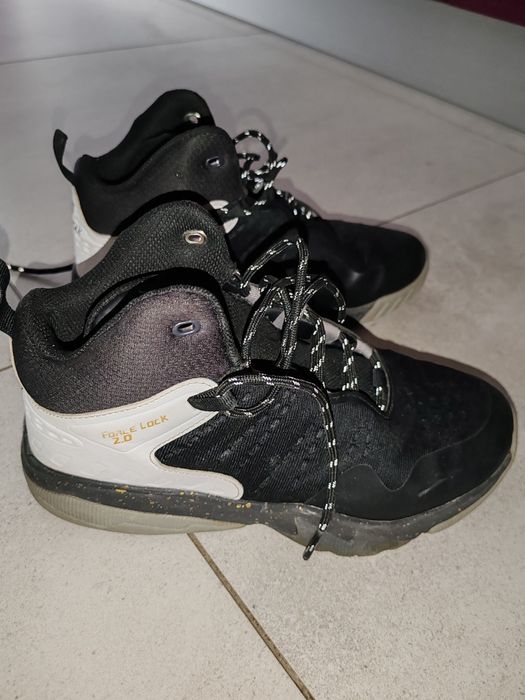 Vând ghete baschet TARMAK