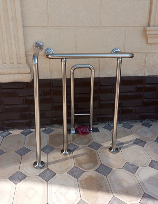 Поручни для санузла в наличии и под заказ.