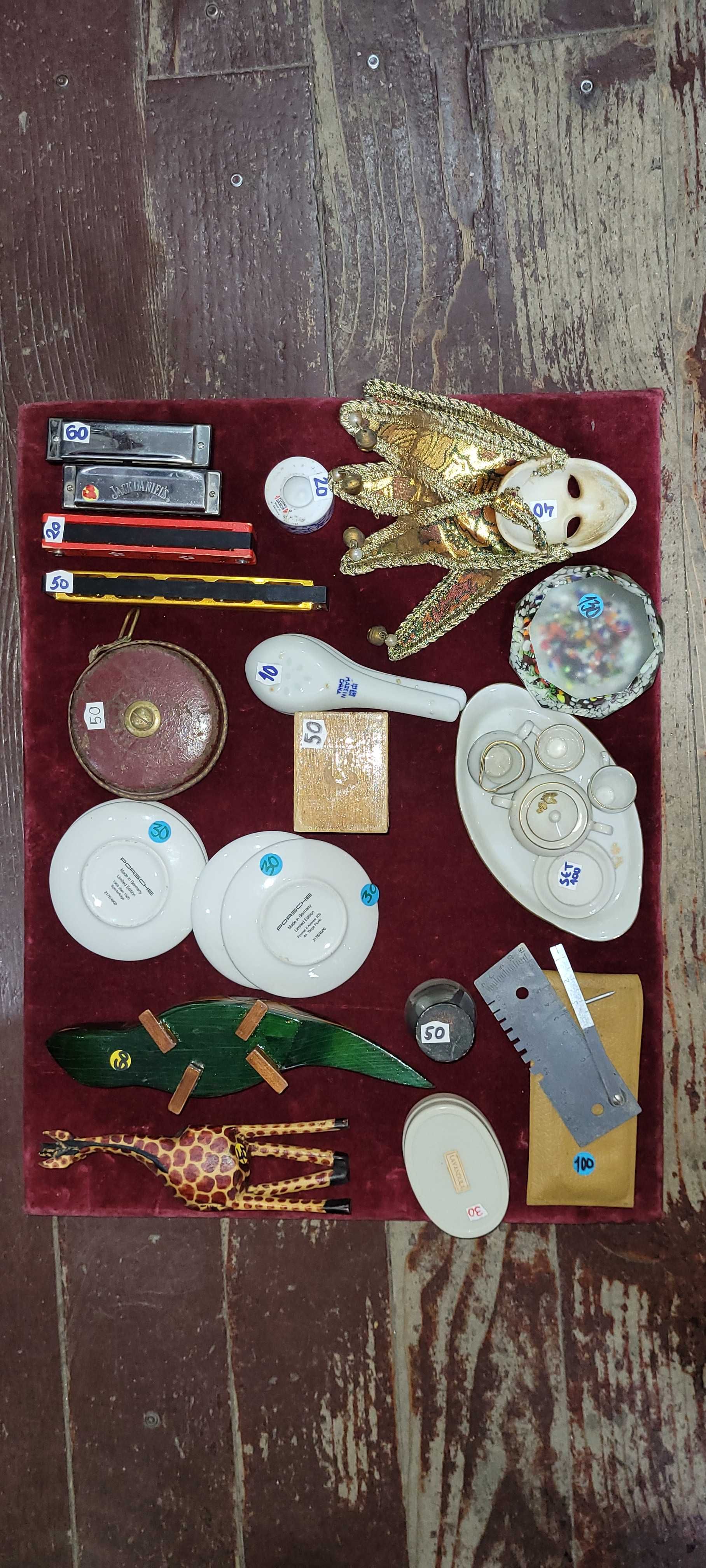 Diverse obiecte ornamentale la jumatate de pret