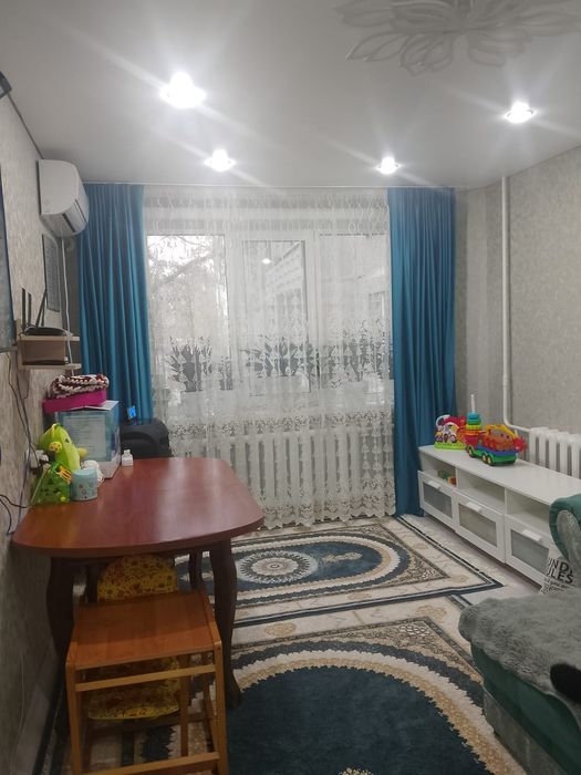 СРОЧНО!!!Продам 2 ух.комн кв Ленинградку в 19 мкр