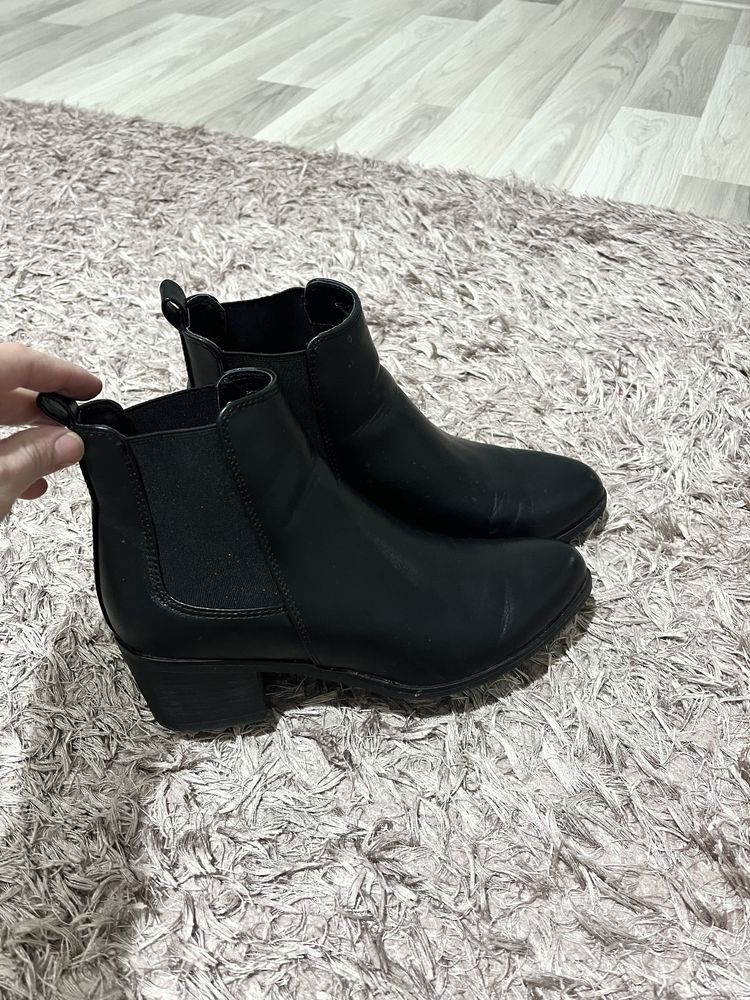 Ботуши и боти