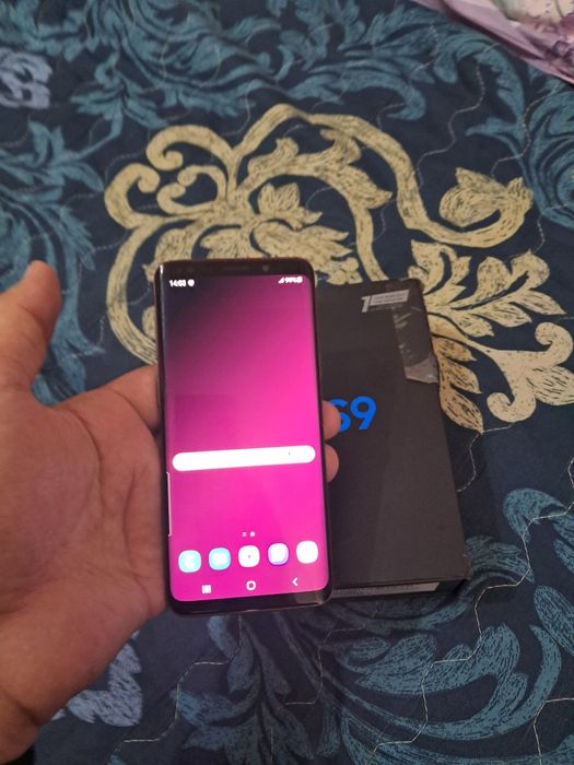 Samsung Galaxy S9 4/64GB Red Original Veitnam Igravoy Karobka Yaxshi