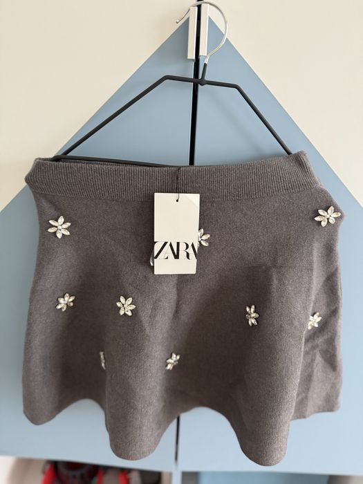 Чисто нова пола Zara, размер S