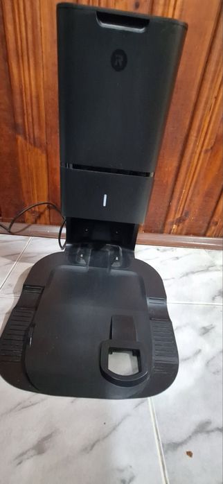 Станция за Irobot I7 + подарък робота и консумативи