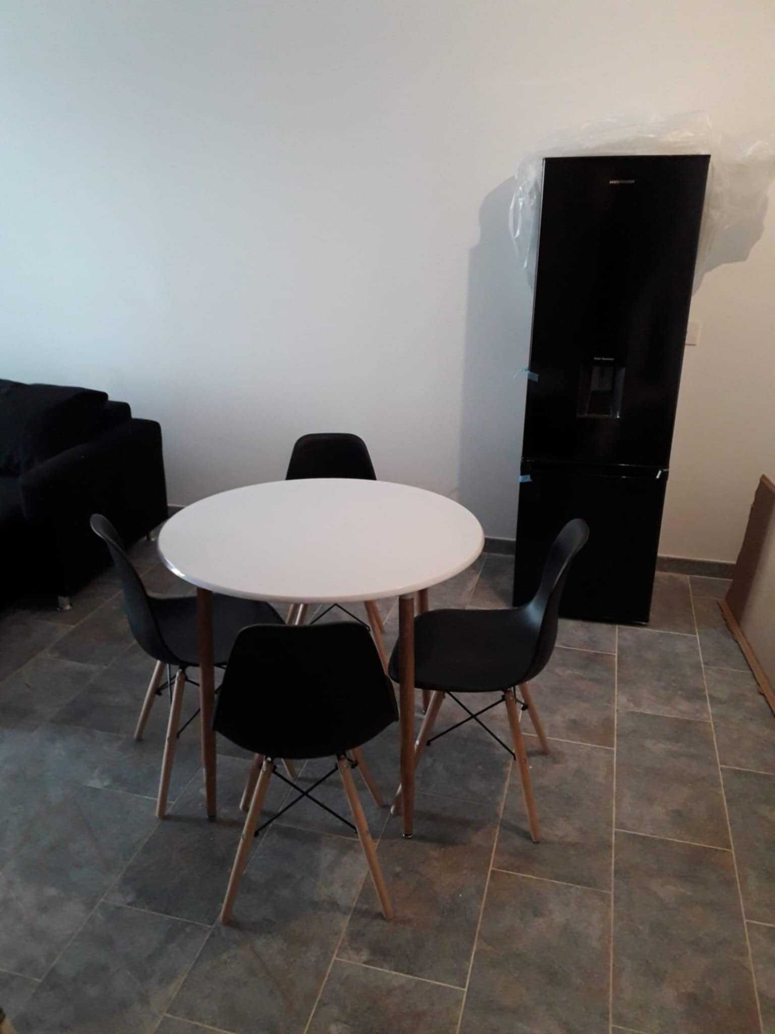 Dau in chirie ap.nou, 3 camere, Prima Onestilor,loc de parcare inclus