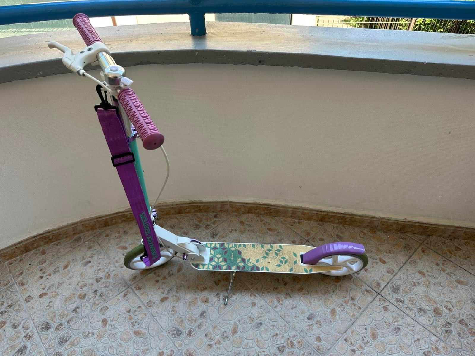 Тротинетка Raven Marita with Handbrake, 200 мм