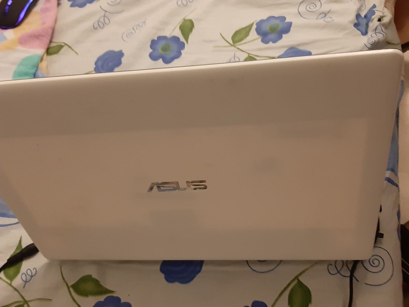 Laptop asus 15.6 cu încarcarcator original