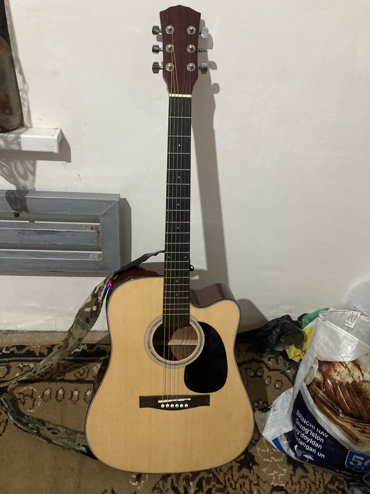 Gitara fender cd90e