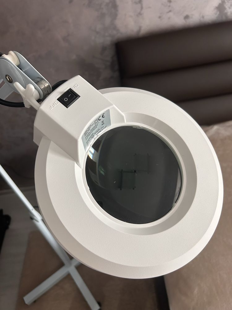 Lampa  cosmetica