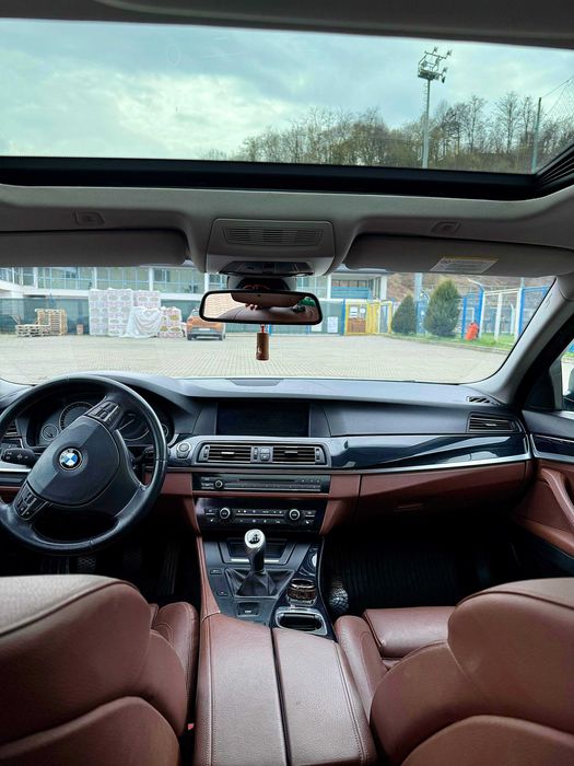 BMW SERIA 5 F10 520D