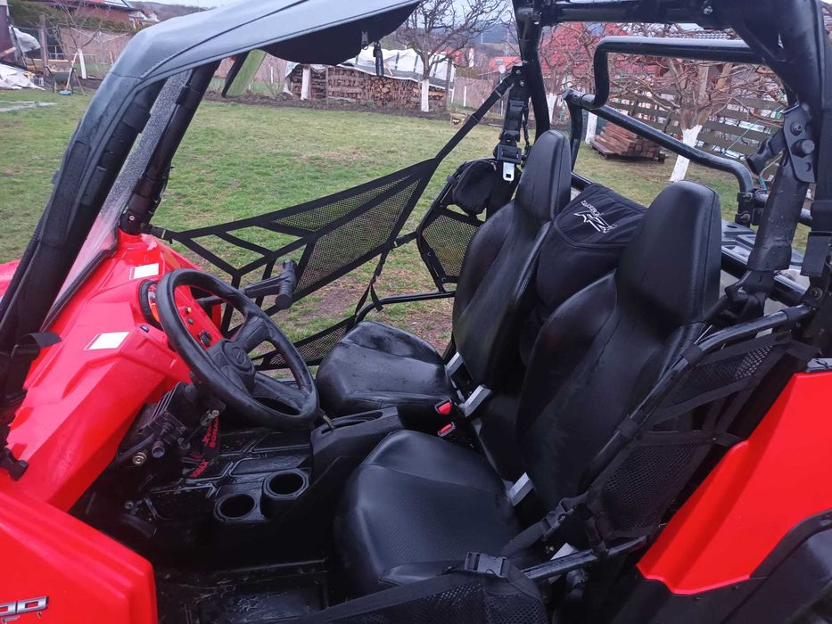 Vând Polaris RZR 800
