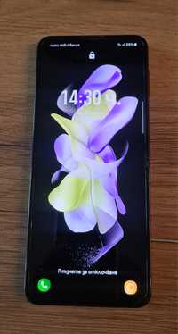 Продавам много запазен телефон Samsung Z Flip 4