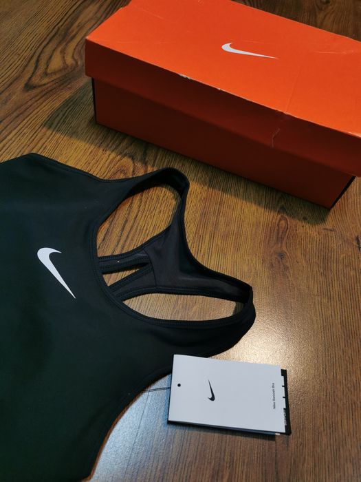 Sutien sport / top Nike damă S (A-C), negru, nou