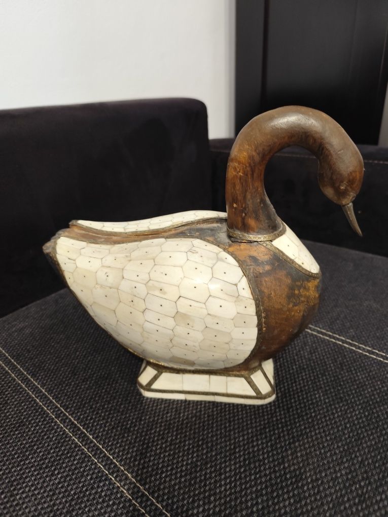 Rață Decorativă Vintage din Lemn cu Incrustații de Os
