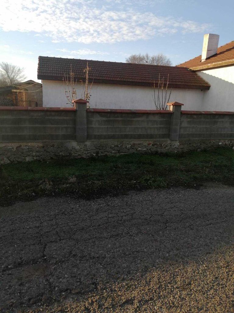 Продава се Къща в с. Челопечене, Област Добрич - 90 кв.м за 708 €/кв.м - Снимка #2